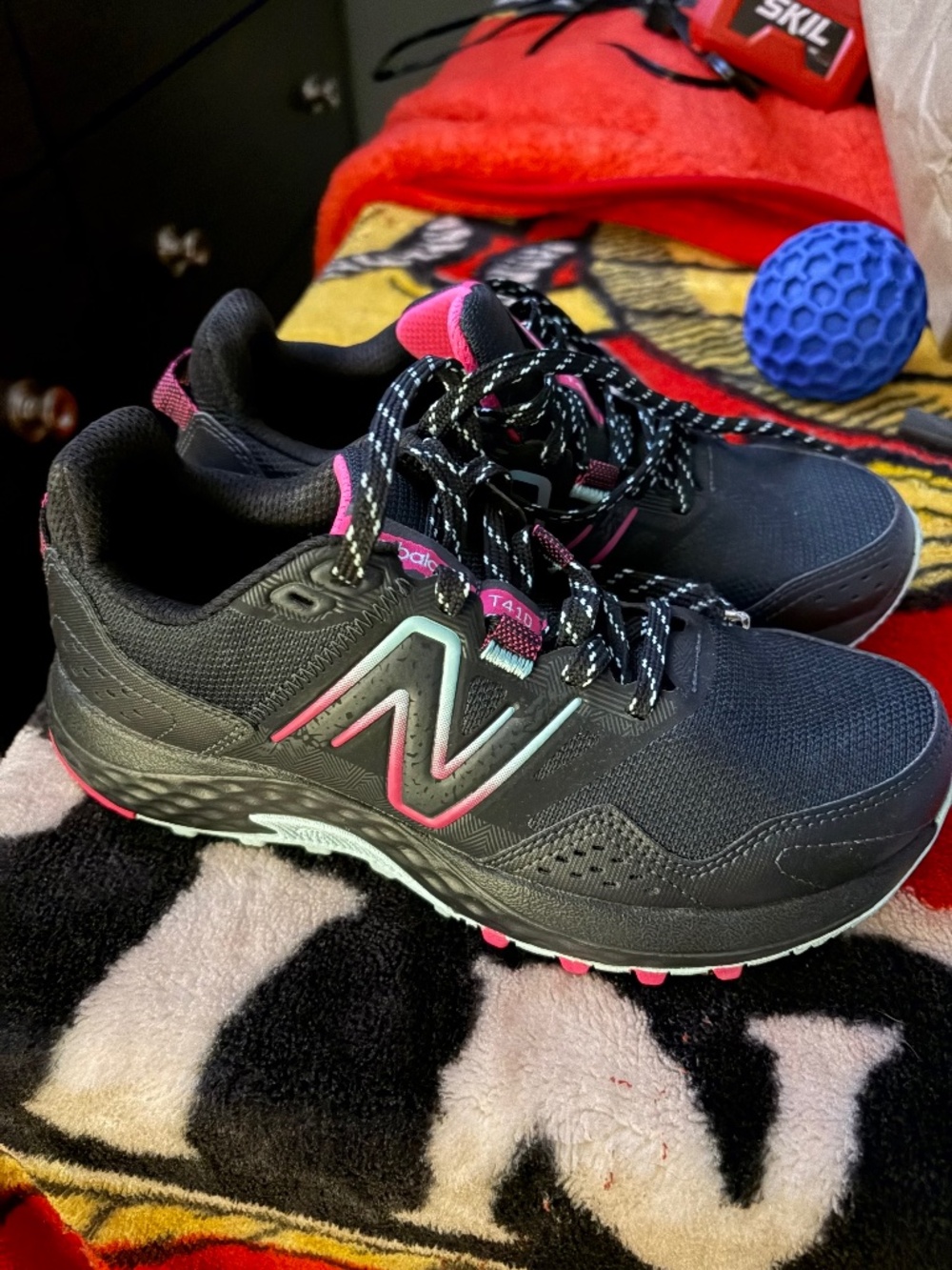 Women’s new balance sneakers